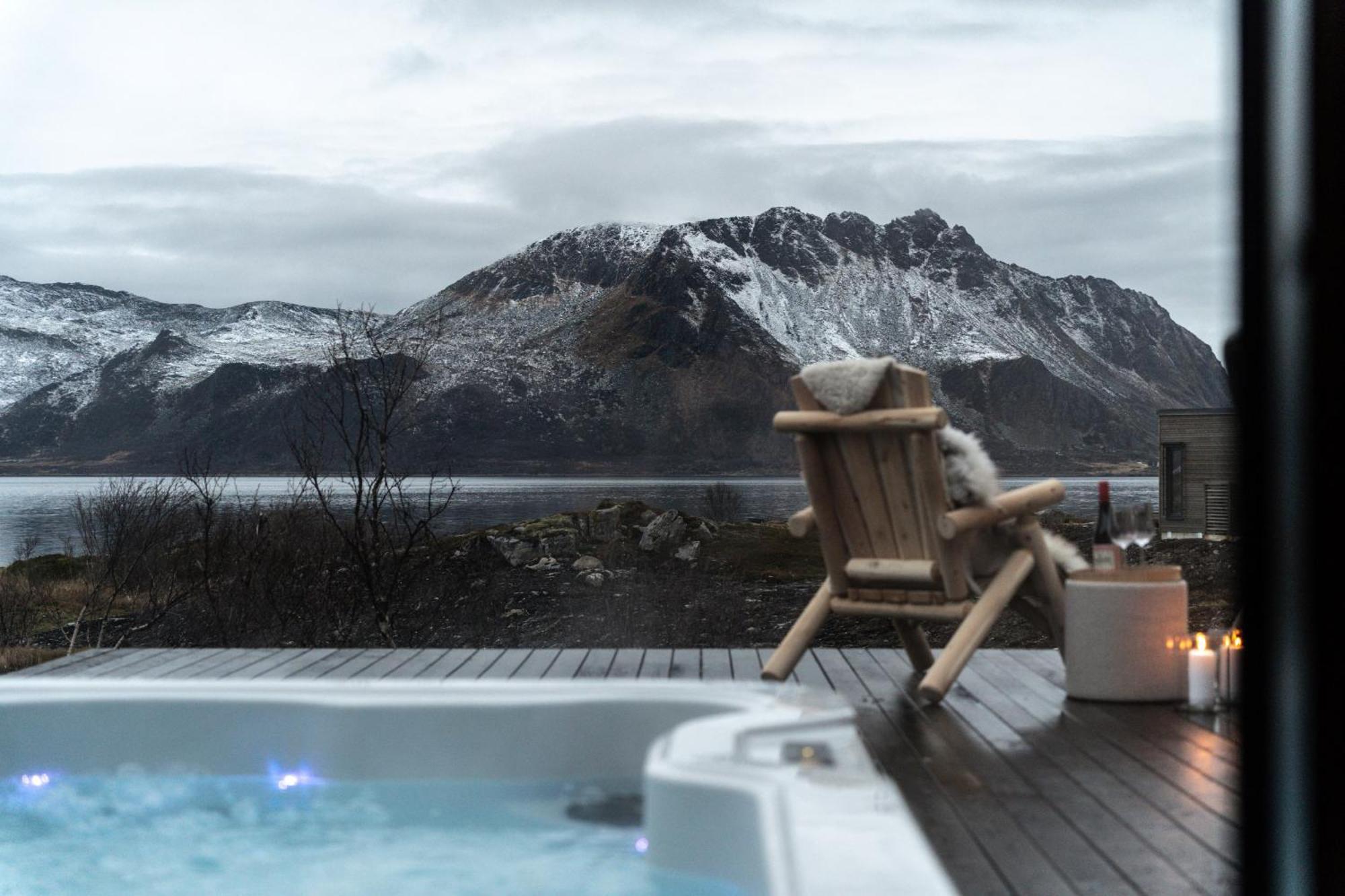 Luksushytte Med Jacuzzi, Summer&Winter Retreat Lyngværet Exteriör bild